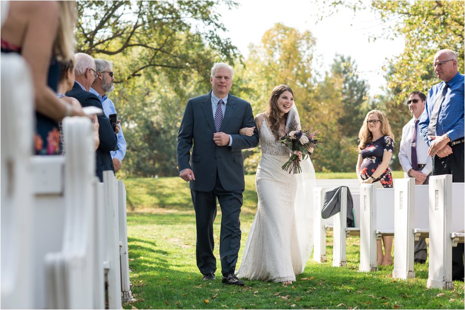 Bloom_Lake_Barn_Wedding_0075.jpg