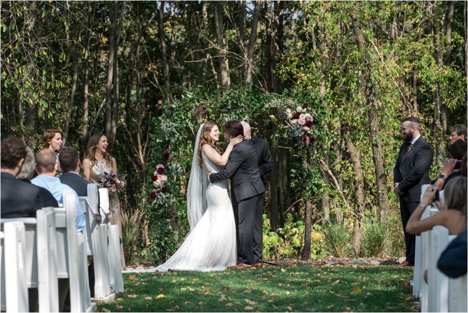 Bloom_Lake_Barn_Wedding_0076.jpg