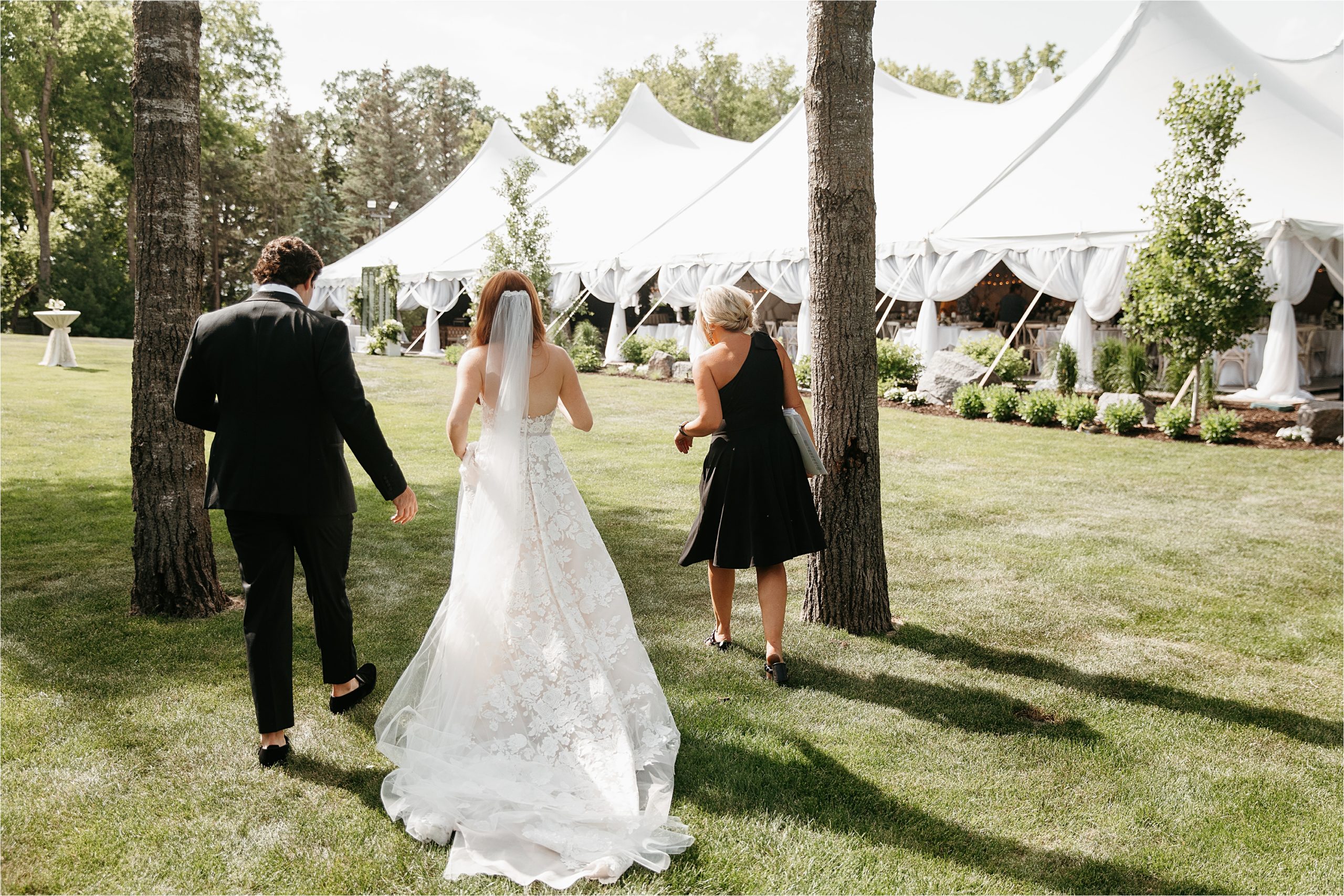 Minnesota_Tent_Wedding_0736.jpg