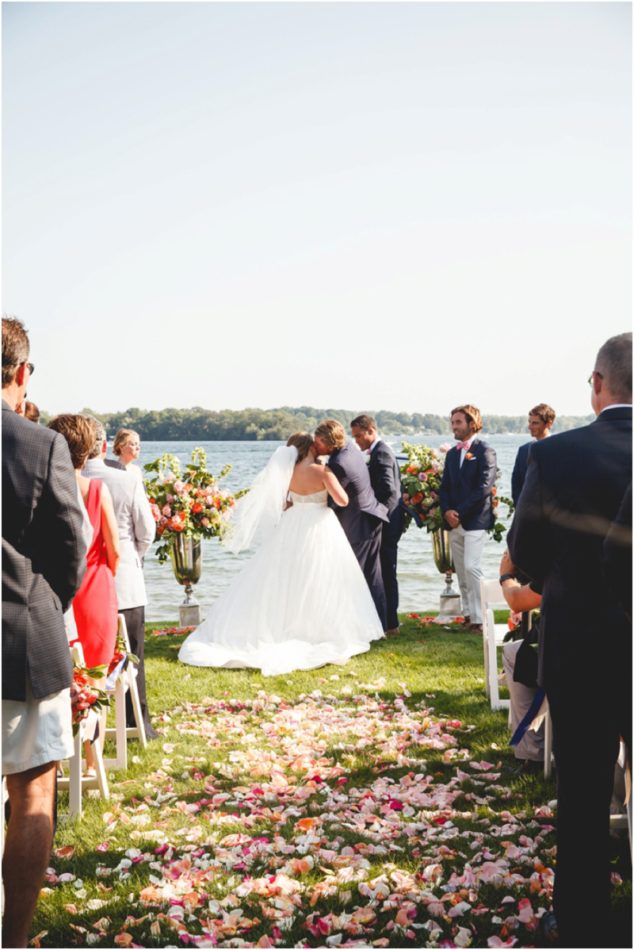 Lake_Minnetonka_Wedding_0183.jpg