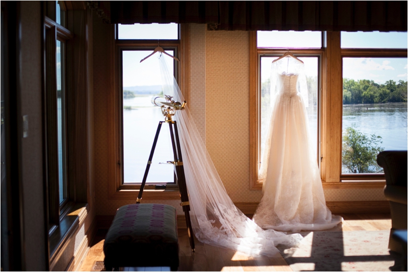 Minnesota_Tent_wedding_0234.jpg